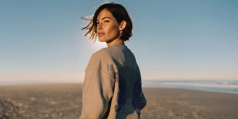 Pretty Conscious Model am Strand